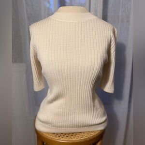 Uniqlo Off-White Ribbed Turtleneck Sweater